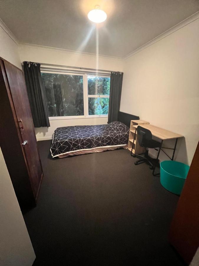 Single Room #1 Or #3 - Homestay Family Home - No Breakfast Hamilton Bagian luar foto